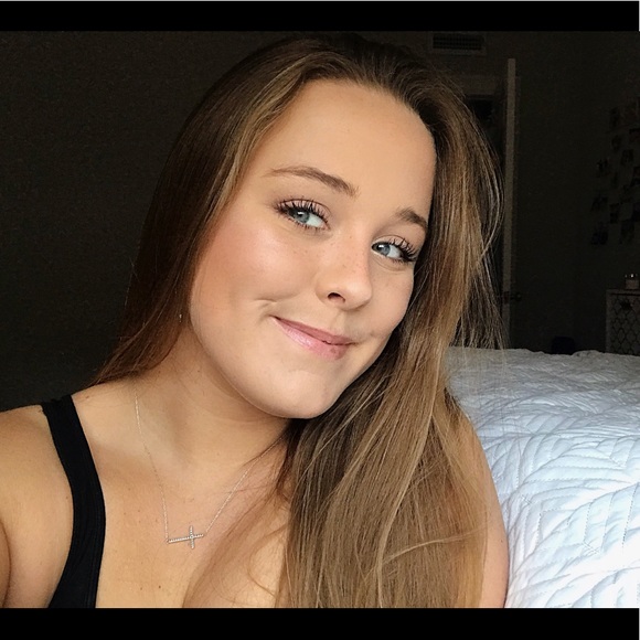 Meet your Posher, Kelly - Picture 1 of 2